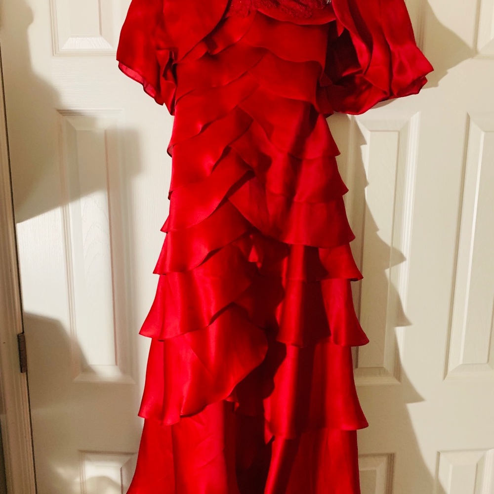 Dress formal, red,scalloped design.